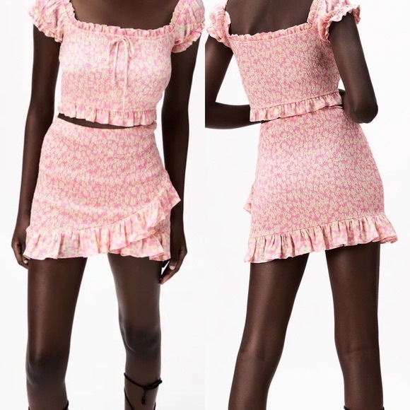 {Zara} Floral Print Smocked Mini Skirt • XS - Picture 8 of 8